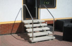 Granit-Treppe Giallo Venezia New geflammt und geb&uuml;rstet