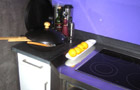 Schiefer Sockelleisten als Abschluss bei einer Küchenarbeitsplatte